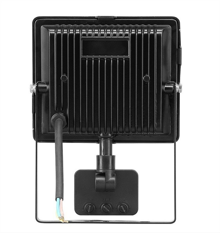 Energooszczędna lampa LED z czujnikiem ruchu