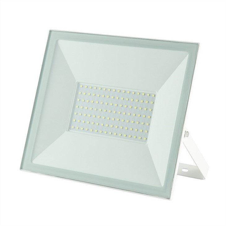 Światło przeciwpowodziowe LED 100 W, łatwe w montażu